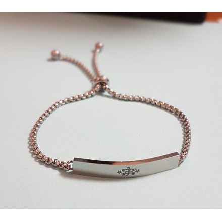 Bracelet avec plaque plaquée argent signe