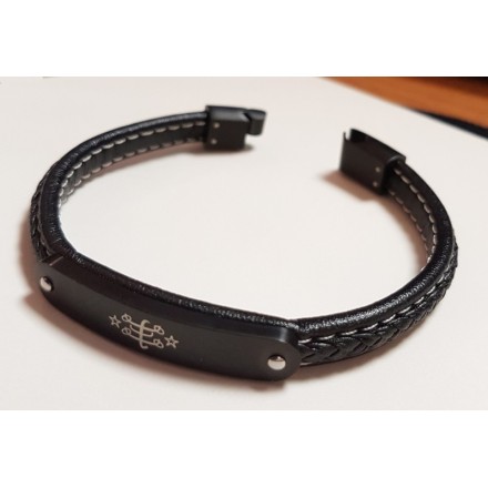 Bracelet en cuir fin noir avec plaque gravée & signe